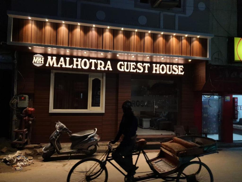 Malhotra Guest House