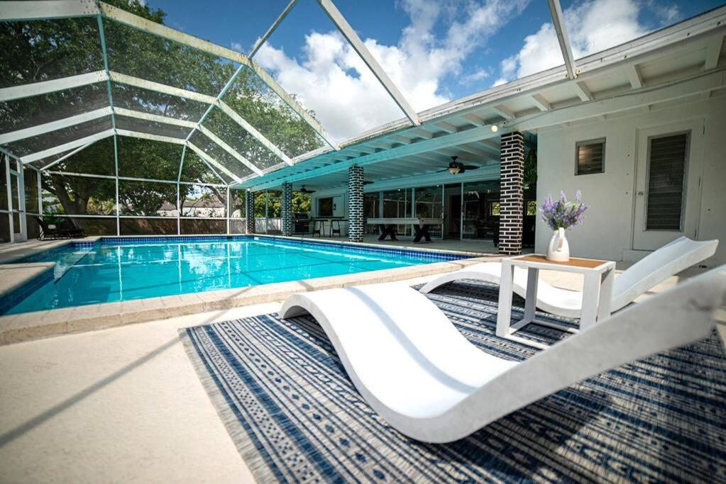 Luxury Miami Village w/Pool+Grill+MiniGolf
