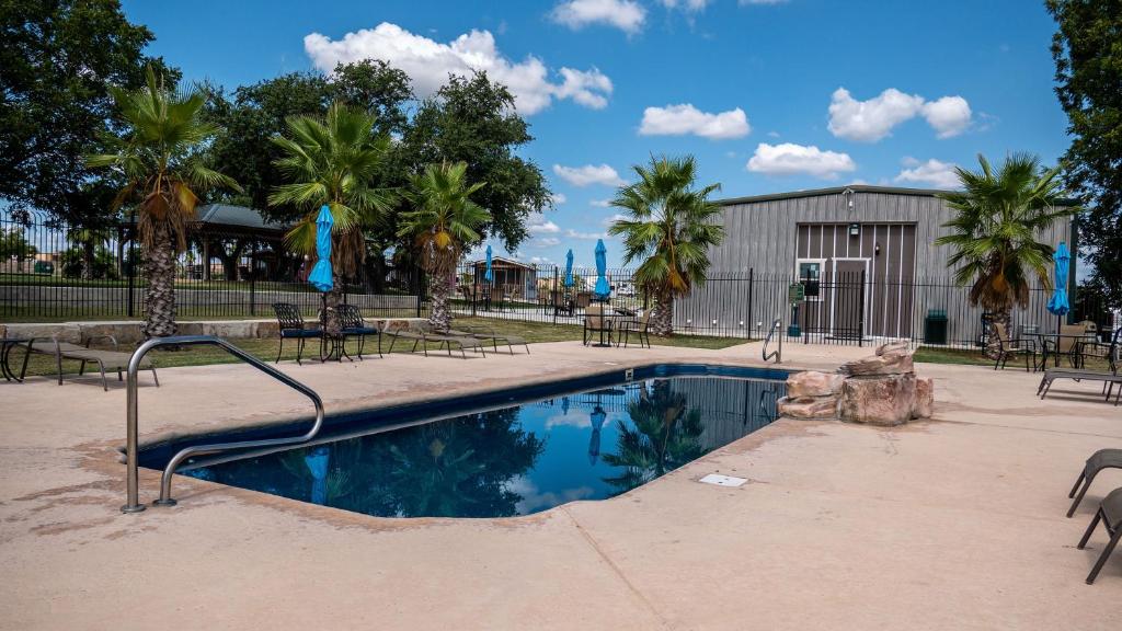 D&R Rivercity RV Resort