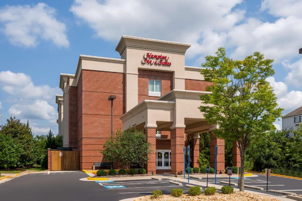 Hampton Inn & Suites Herndon-Reston