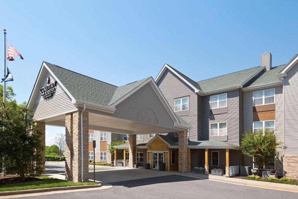 Country Inn & Suites by Radisson, Washington Dulles International Airport, VA